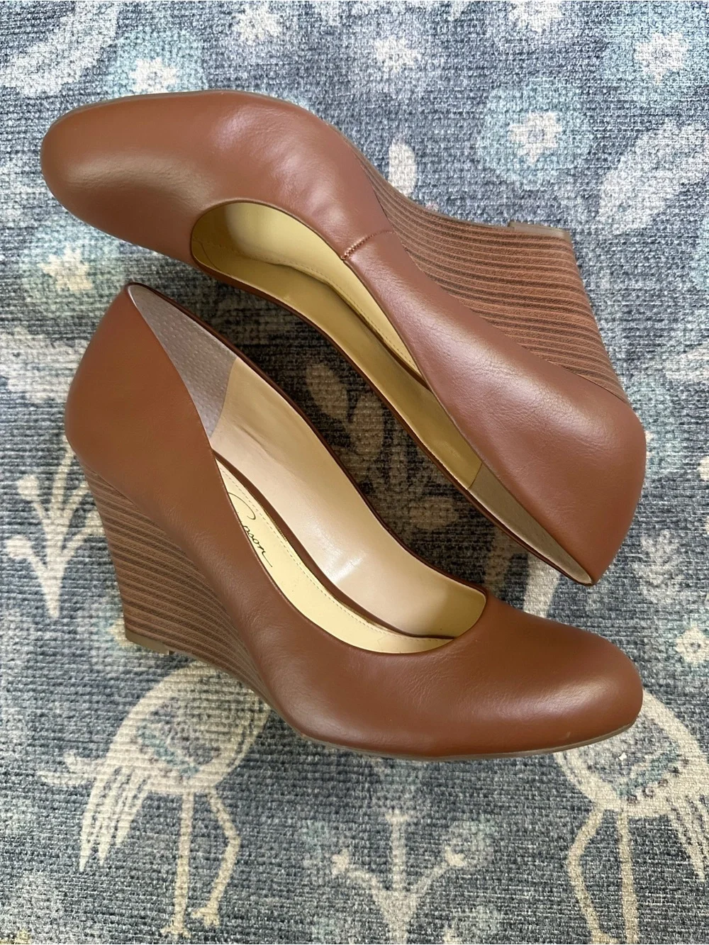 Jessica Simpson Brown Leather-Look Wedge Pumps size 8